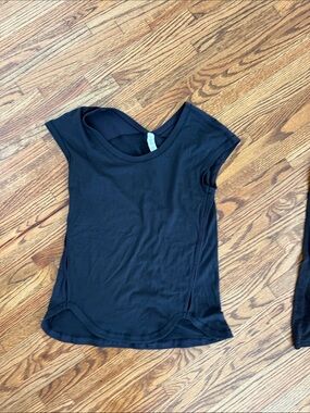 lululemon athletica Black Short Sleeve Scoop-Neck Tee